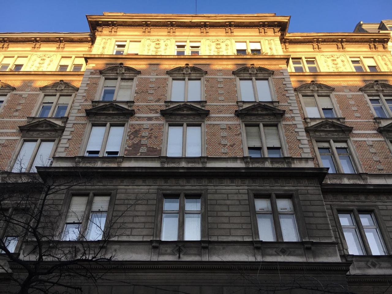 Luxus Design Elisabeth Apartment In The Center Будапеща Екстериор снимка